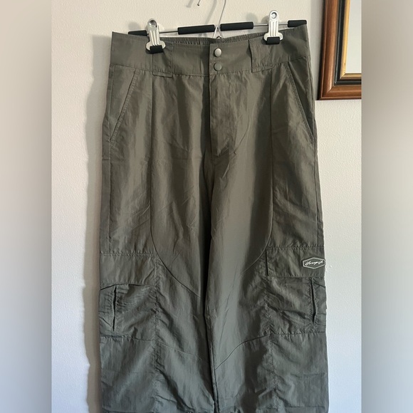 YOUNGLA brand new CARGO (L) eucalyptus color - Picture 8 of 15